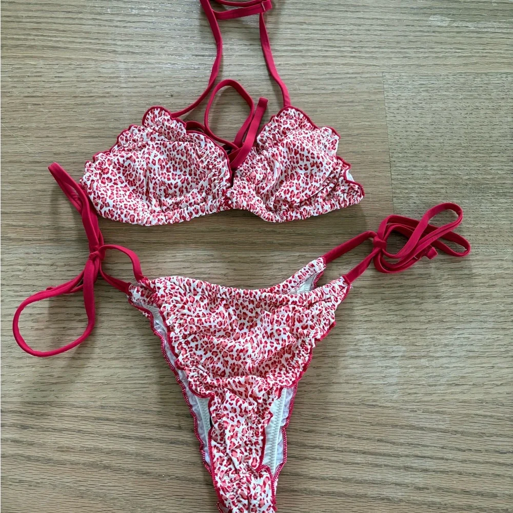 Frankie’s bikinis set